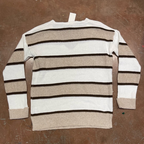 NWT Embossed Striped Knit Sweater - Picture 3 of 3